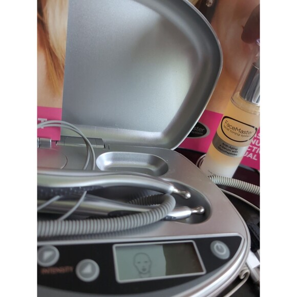 FaceMaster Suzanne Somers Facial Toning System Tones &Tightens Facial Muscles - Picture 3 of 9